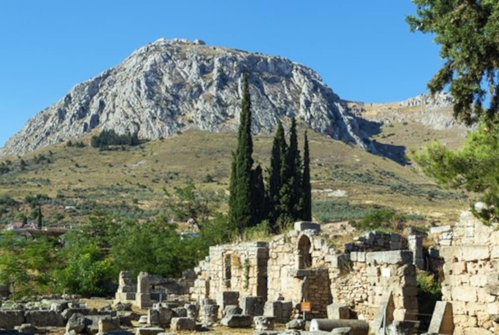 Stone Suite In The Center Of Corinth Bagian luar foto