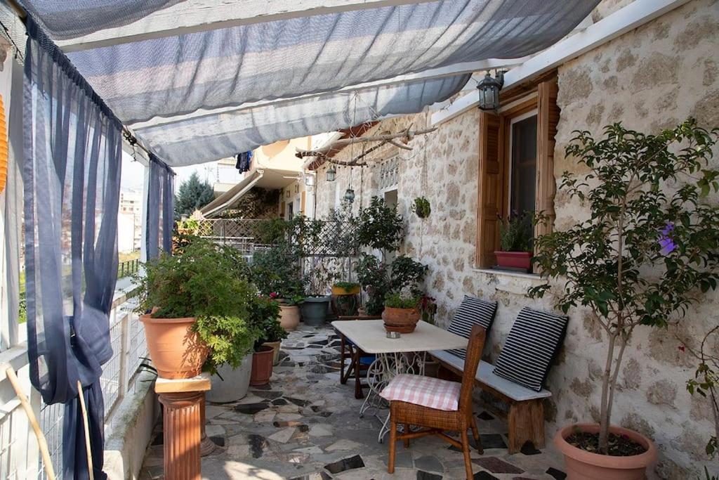 Stone Suite In The Center Of Corinth Bagian luar foto